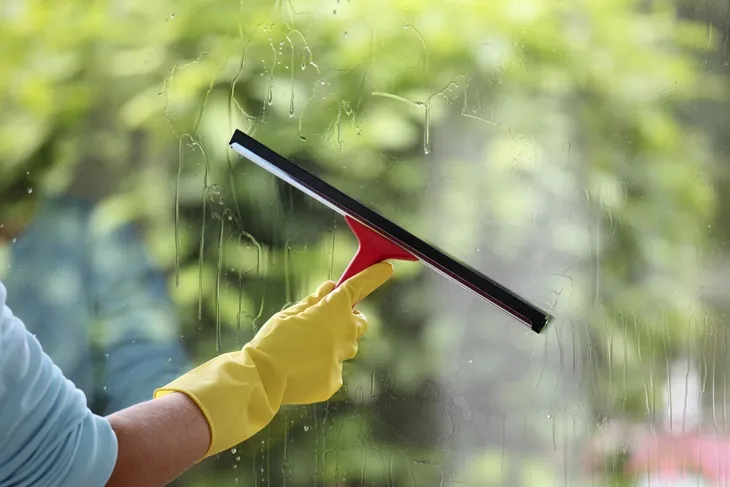 Prepara tus ventanas para primavera con una limpieza de cristales en profundidad